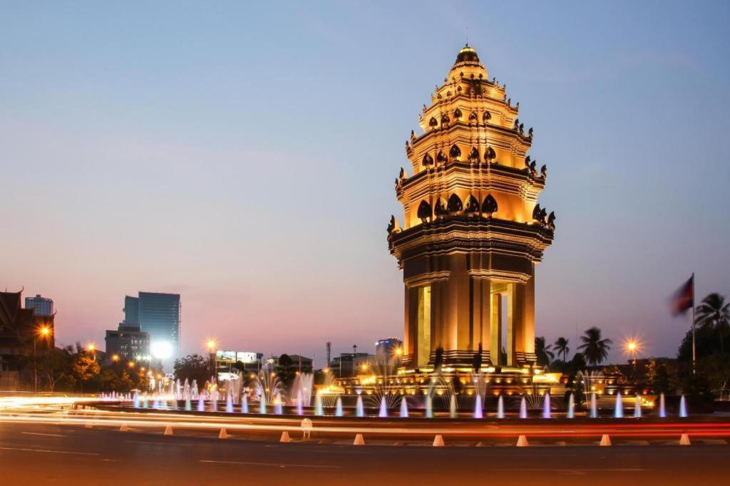 The Mou Hotel Phnom Penh Bagian luar foto