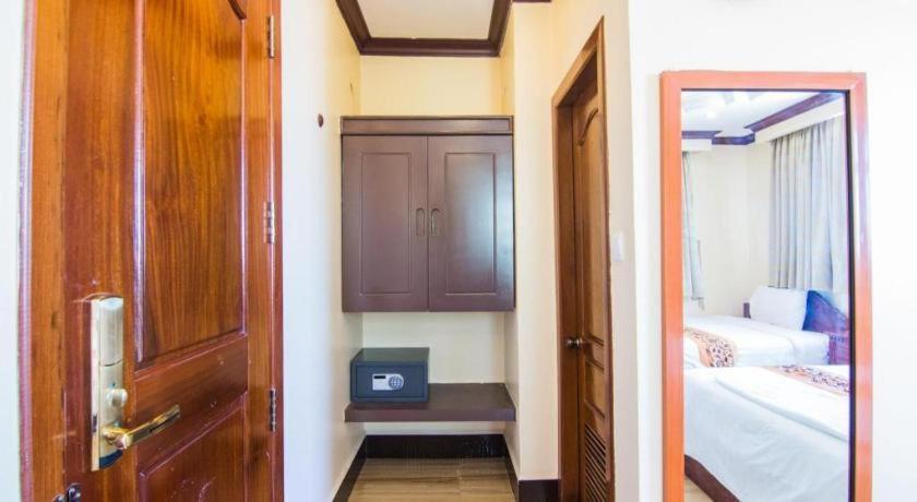 The Mou Hotel Phnom Penh Bagian luar foto