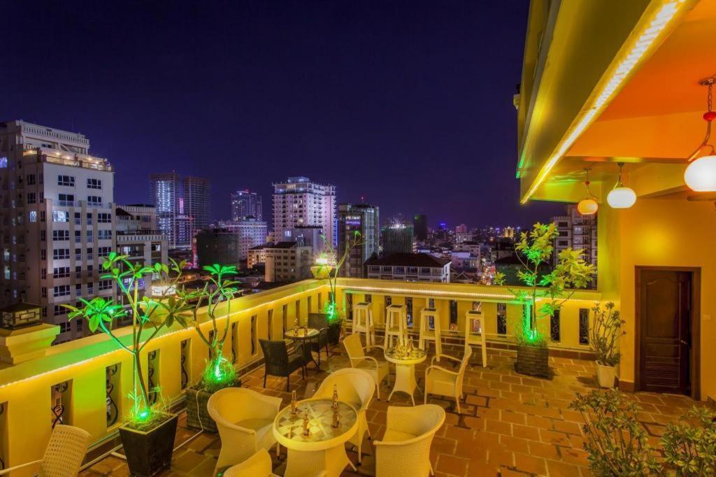 The Mou Hotel Phnom Penh Bagian luar foto
